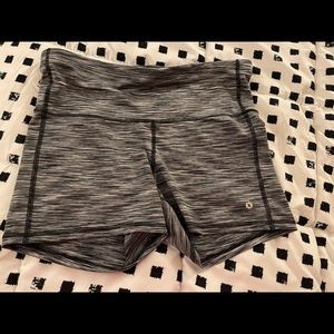 Xersion Booty Shorts Large